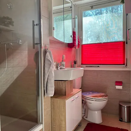 Bungalow-jessern Im Gruenen Mit Seeblick * 슈빌록제