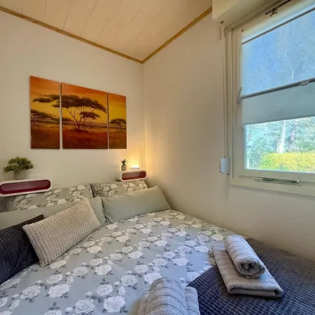 Bungalow-jessern Im Gruenen Mit Seeblick 펜션 *