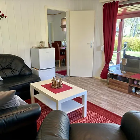 Bungalow-jessern Im Gruenen Mit Seeblick * Schwielochsee