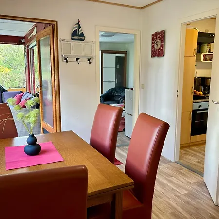 Bungalow-jessern Im Gruenen Mit Seeblick