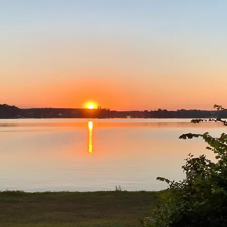 Bungalow-jessern Im Gruenen Mit Seeblick 펜션 슈빌록제